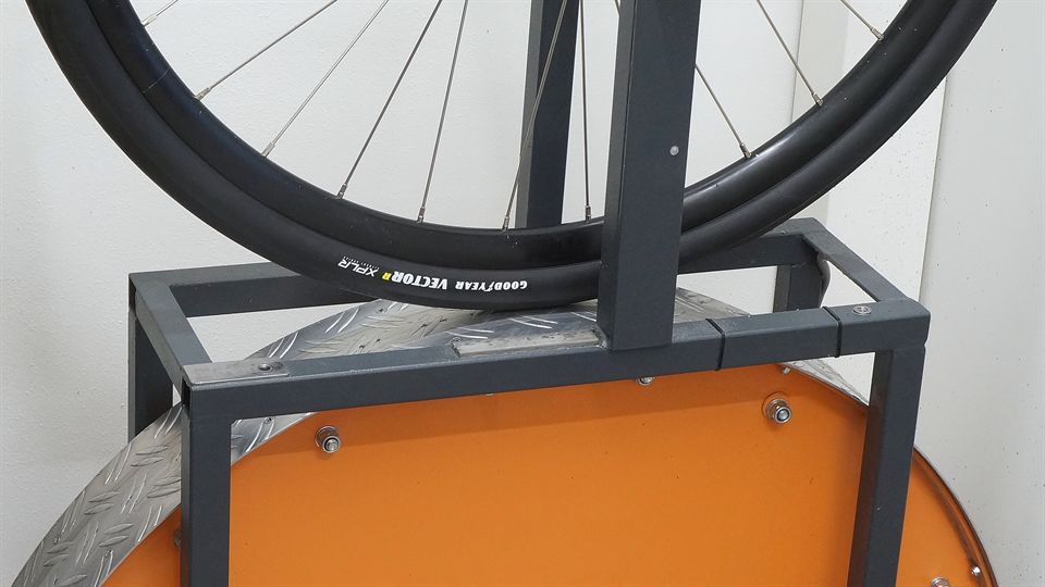 外胎数据测评：BICYCLE ROLLING RESISTANCE